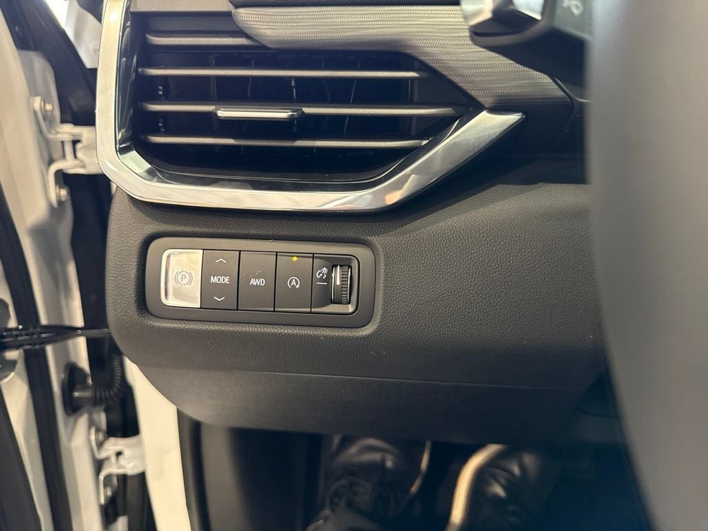 New 2026 GMC Acadia Elevation w/ Elevation Premium Package AWD/4WD image 33