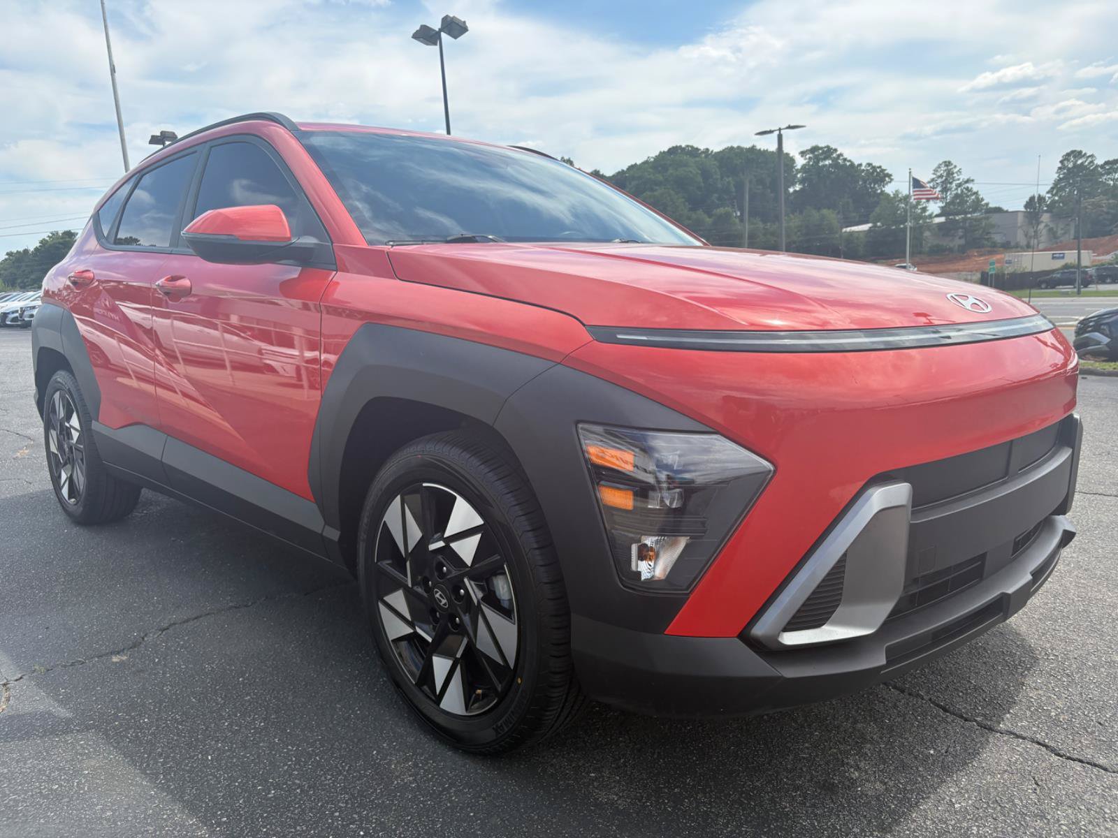 Used 2024 Hyundai Kona SEL FWD image 3