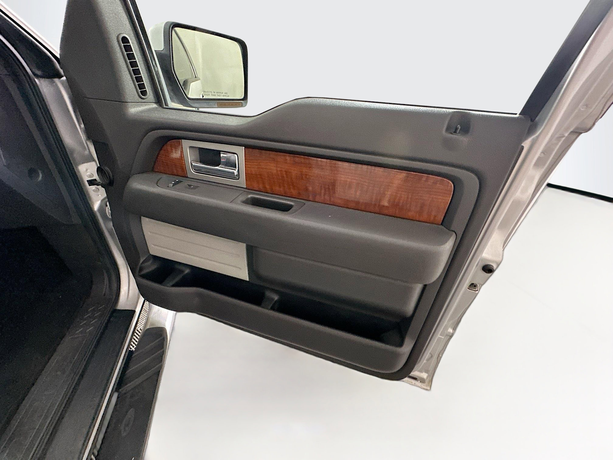 Used 2010 Ford F150 Lariat image 30