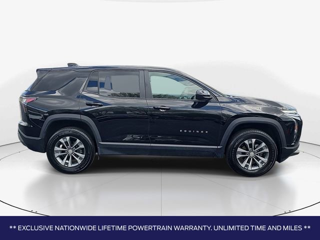 Used 2025 Chevrolet Equinox LT image 2