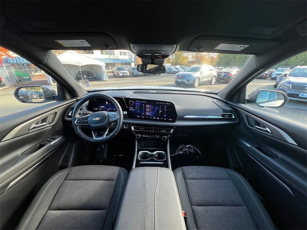 Used 2024 Chevrolet Traverse LT image 15