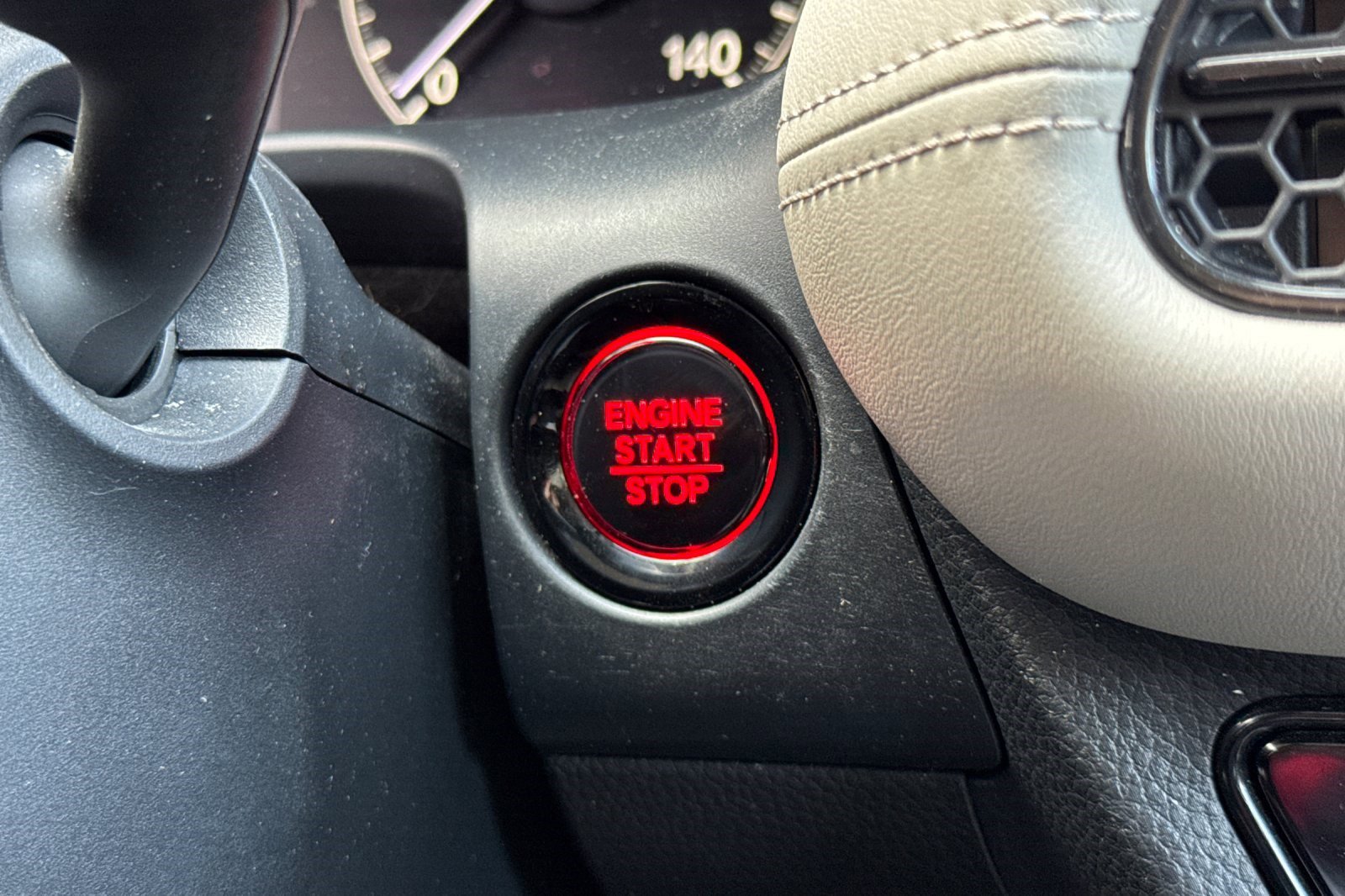 Used 2024 Honda HR-V LX image 33