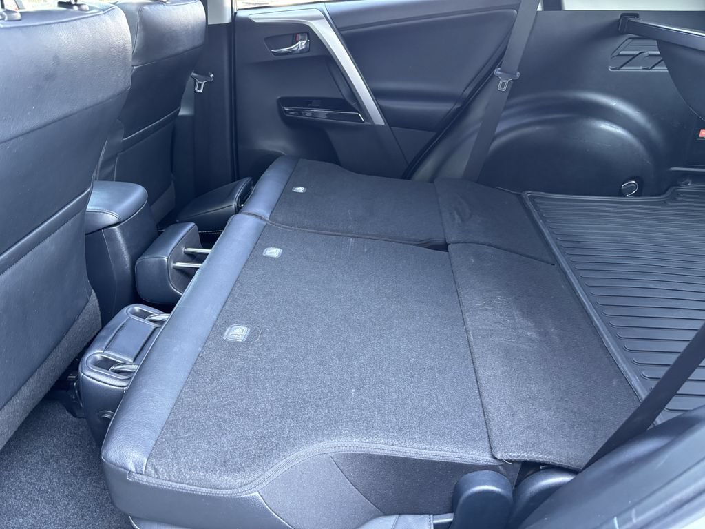 Used 2018 Toyota RAV4 Limited w/ Advanced Technology Package FWD image 26