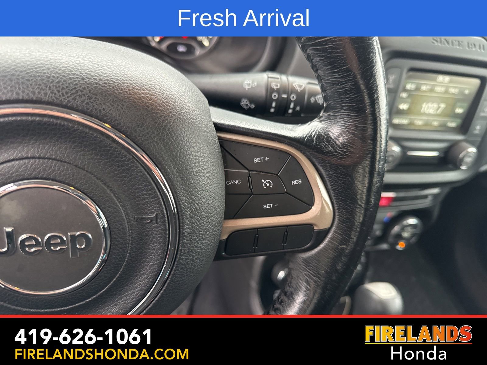 Used 2017 Jeep Renegade Latitude w/ Popular Equipment Group image 17