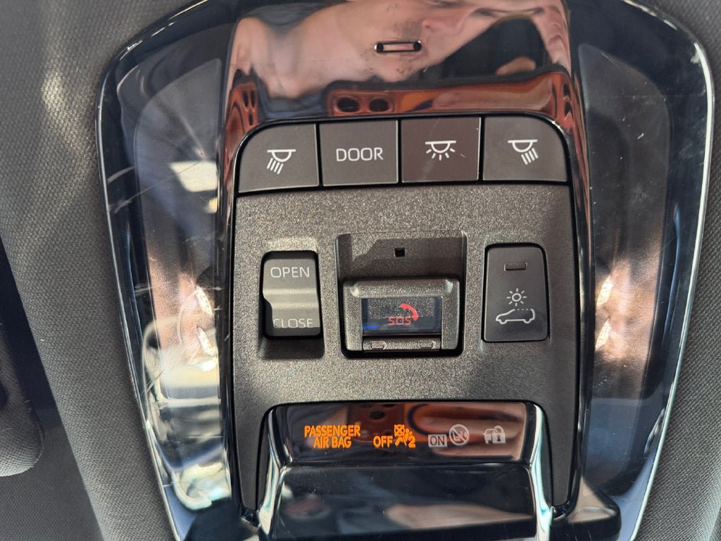 Used 2022 Toyota Venza Limited w/ Advanced Technology Package AWD/4WD image 32