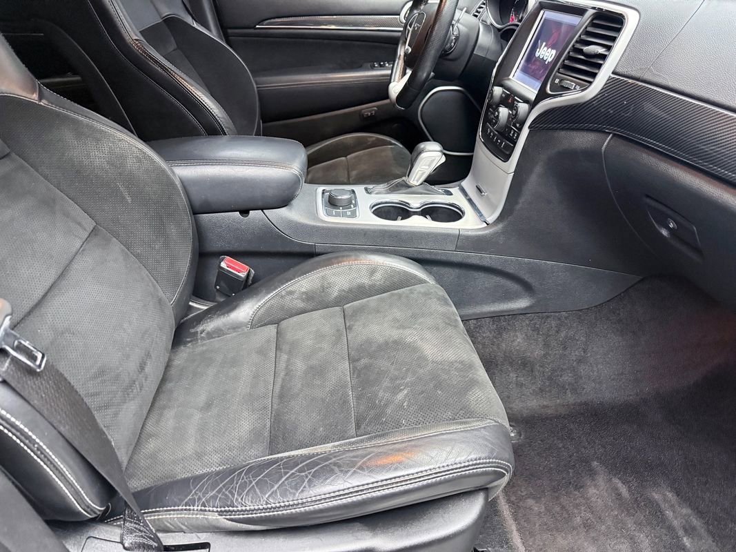 Used 2018 Jeep Grand Cherokee SRT image 12