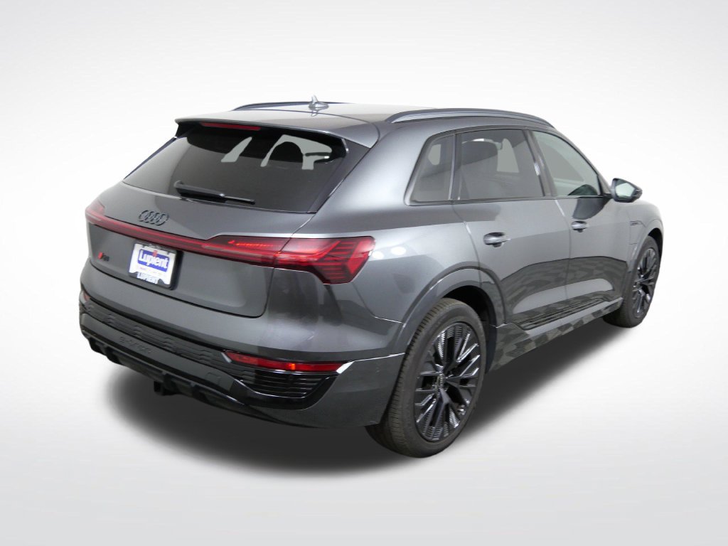 Used 2024 Audi Q8 e-tron Prestige AWD/4WD image 3