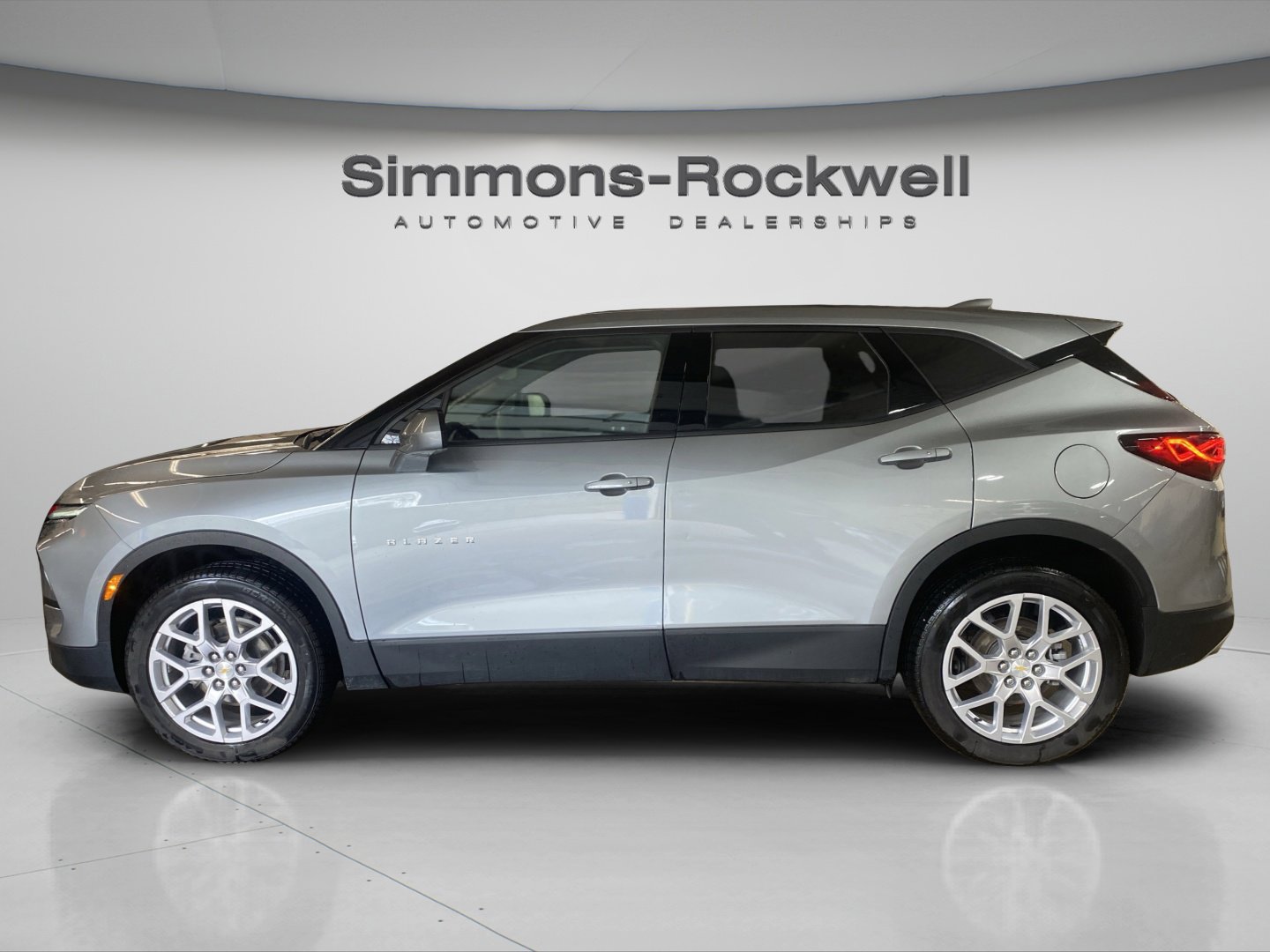 Used 2023 Chevrolet Blazer LT w/ Driver Confidence Package AWD/4WD image 9