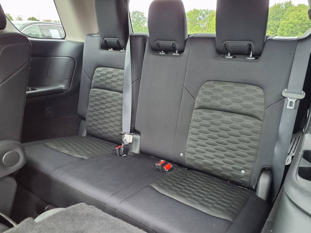 Used 2024 Nissan Pathfinder SV w/ SV Premium Package AWD/4WD image 25