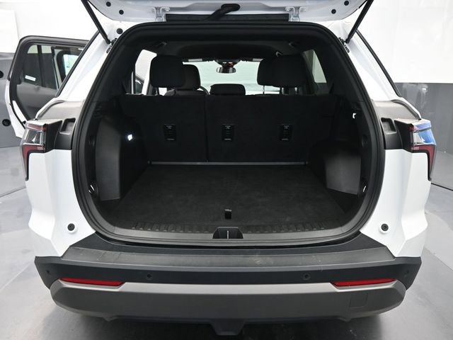 Used 2025 Chevrolet Equinox LT image 8