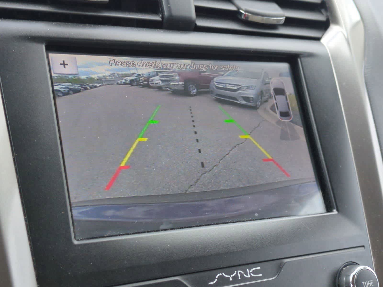 Used 2019 Ford Fusion SE FWD image 30