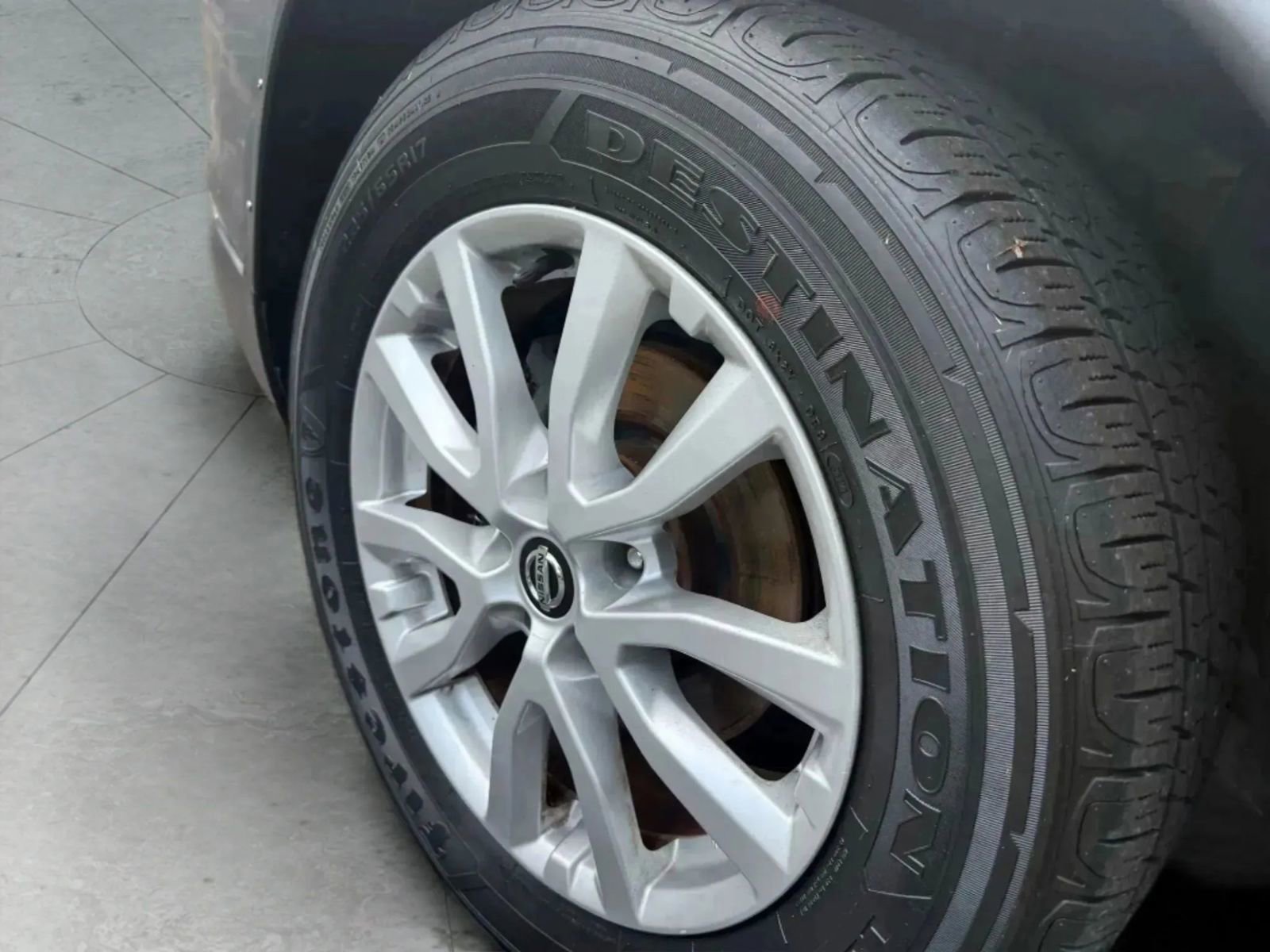 Used 2019 Nissan Rogue SV image 28