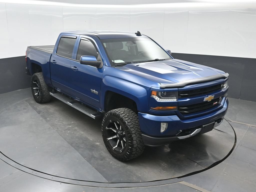 Used 2018 Chevrolet Silverado 1500 LT w/ Texas Edition AWD/4WD image 24