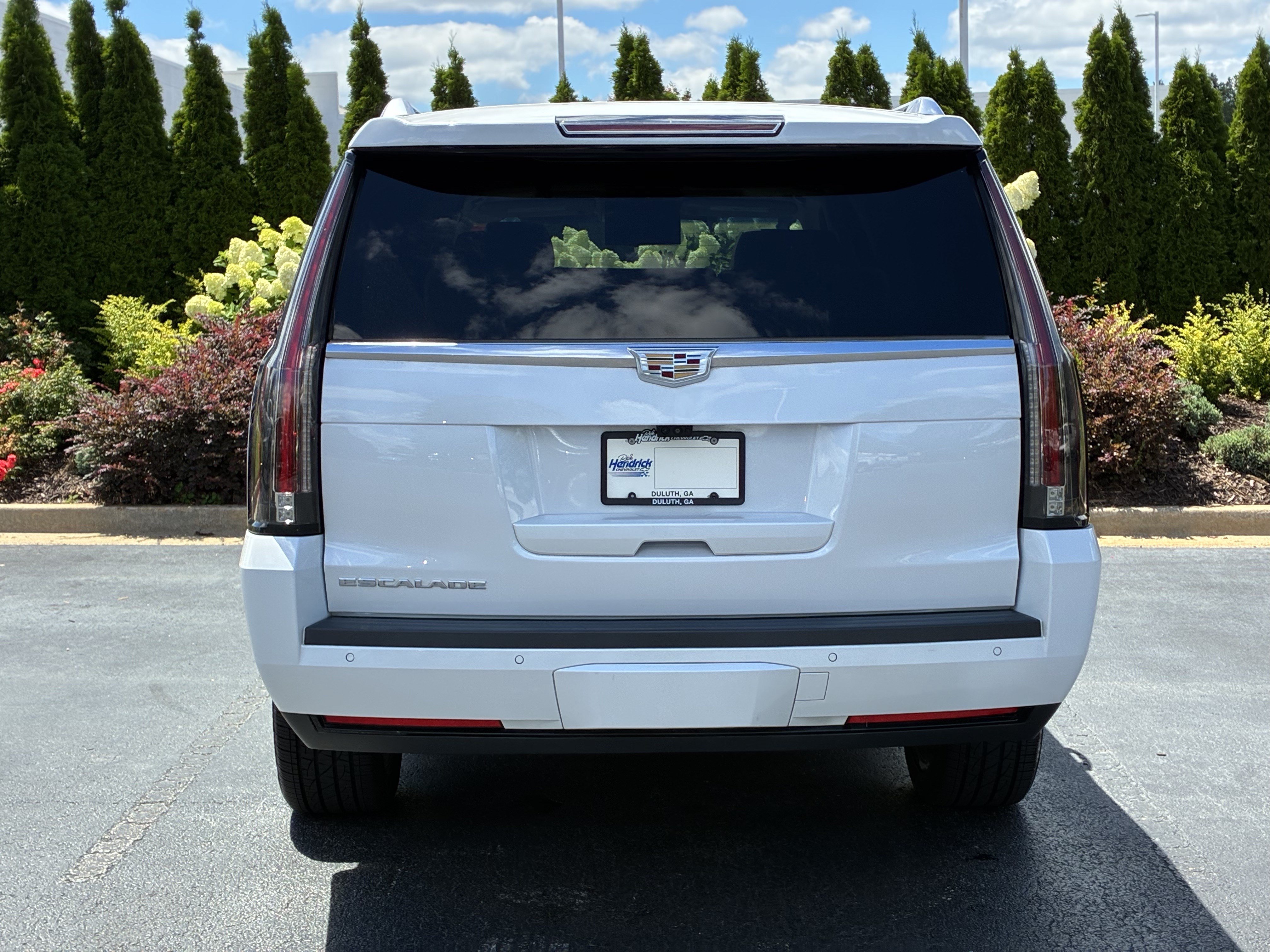 Used 2019 Cadillac Escalade ESV Premium Luxury AWD/4WD image 9