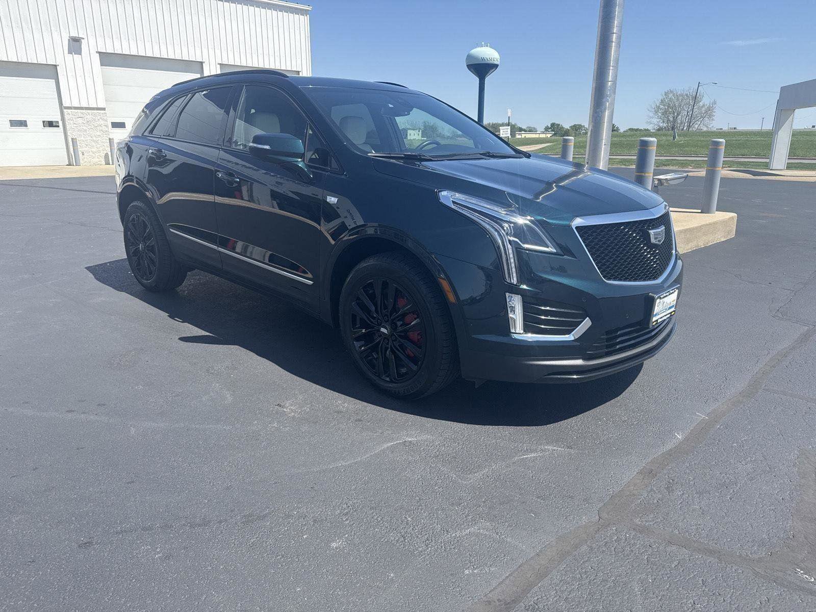 Used 2025 Cadillac XT5 Sportv w/ LPO, Bronce Accent Package