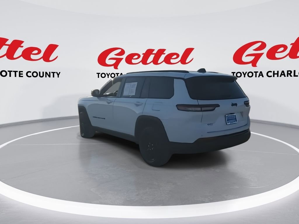 Used 2025 Jeep Grand Cherokee L Laredo image 6