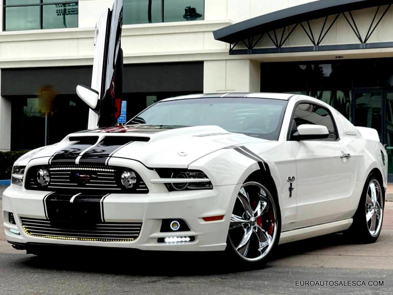 Used 2013 Ford Mustang GT Premium w/ Security Pkg image 10