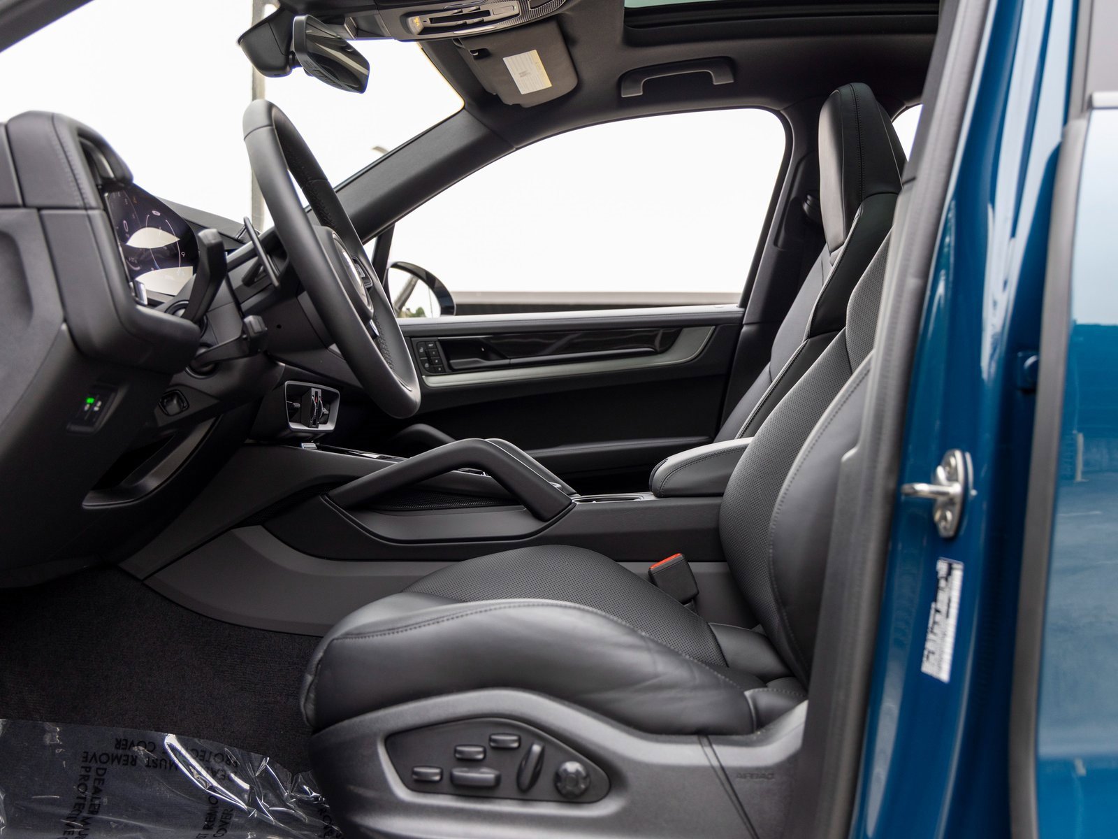 New 2025 Porsche Cayenne S image 26