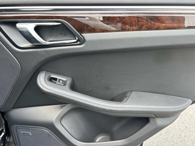 Used 2021 Porsche Macan S AWD/4WD image 22