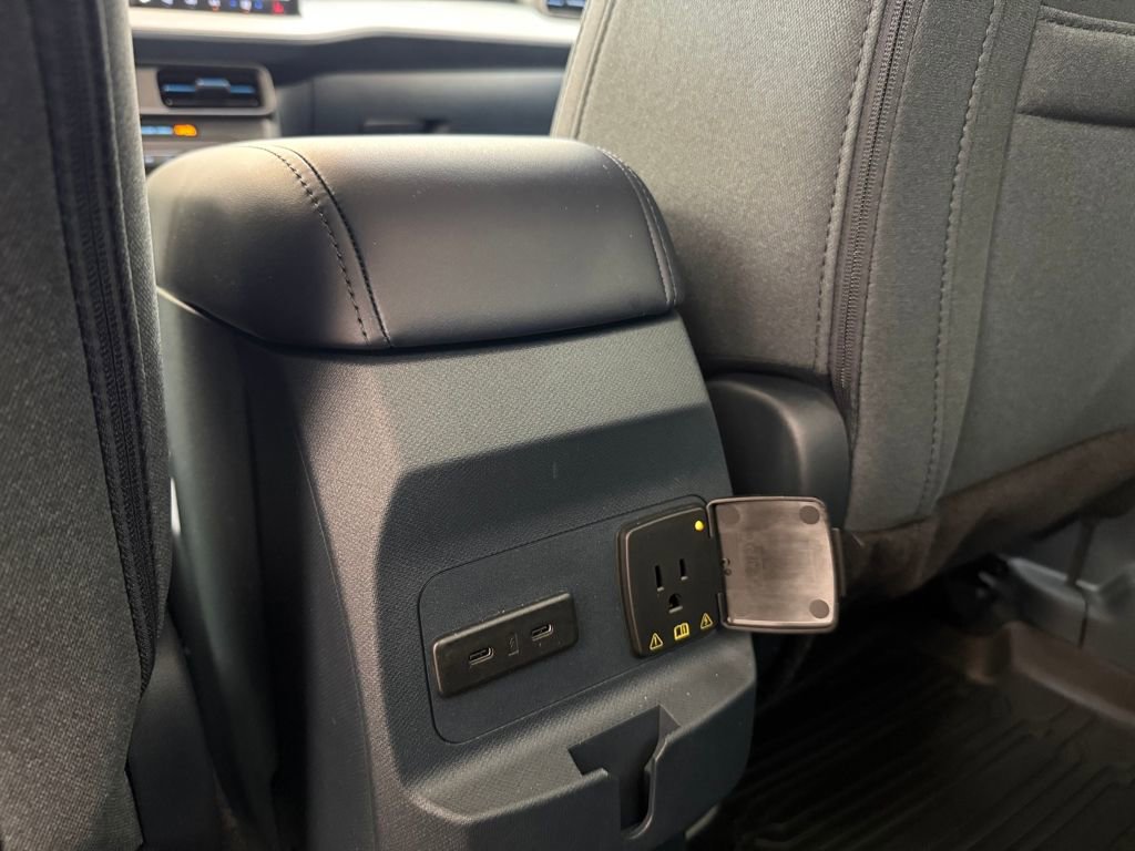 Used 2025 Ford Maverick XLT w/ XLT Luxury Package image 18