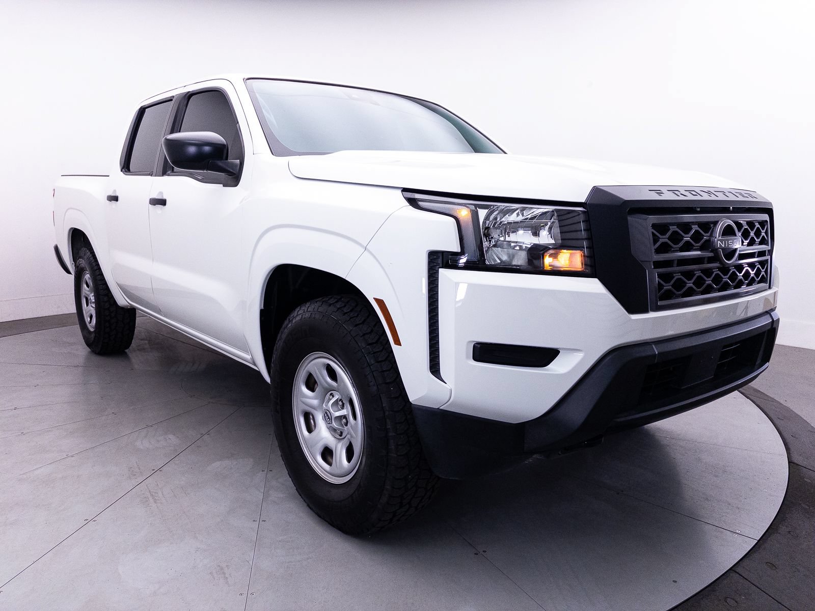 Used 2023 Nissan Frontier S AWD/4WD image 12
