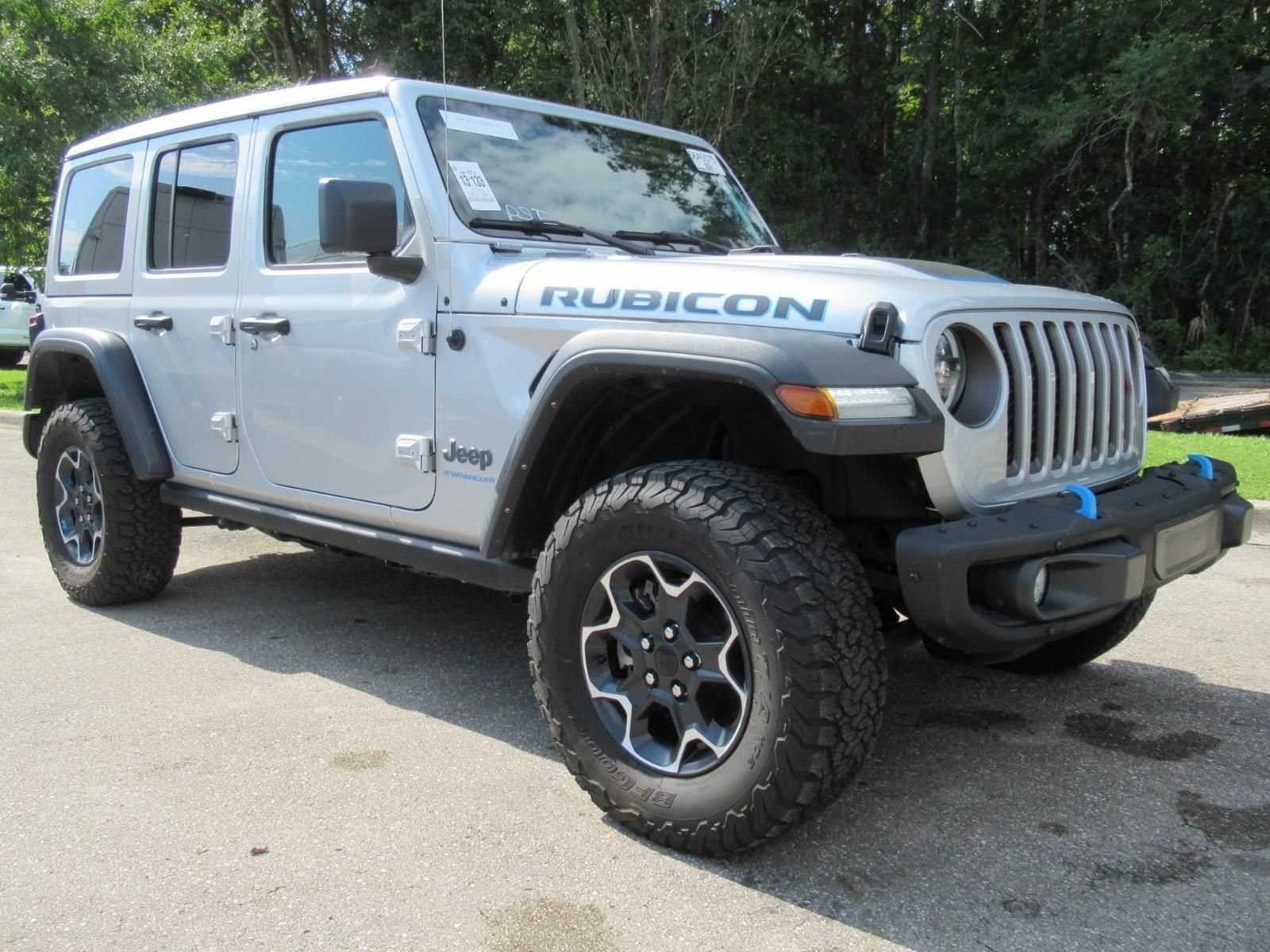 Used 2023 Jeep Wrangler Unlimited Rubicon 4xe w/ Steel Bumper Group AWD/4WD image 1