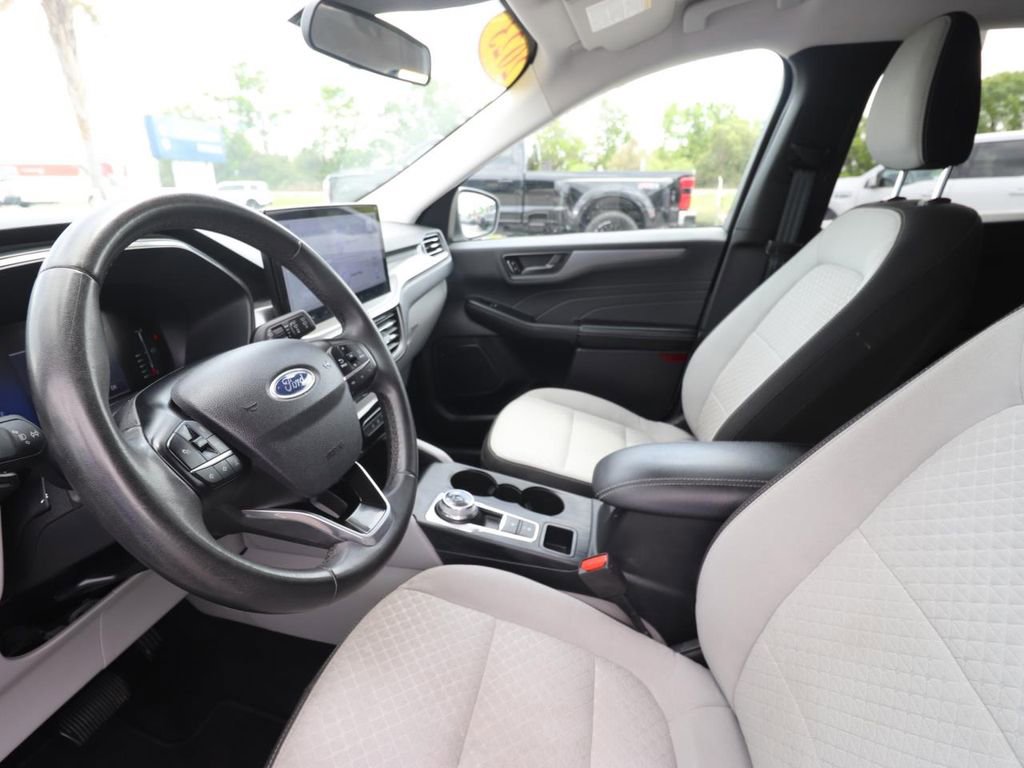 Used 2023 Ford Escape Active w/ Tech Pack #1 image 2
