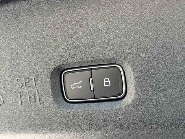 New 2026 Lincoln Navigator L Premier AWD/4WD image 13