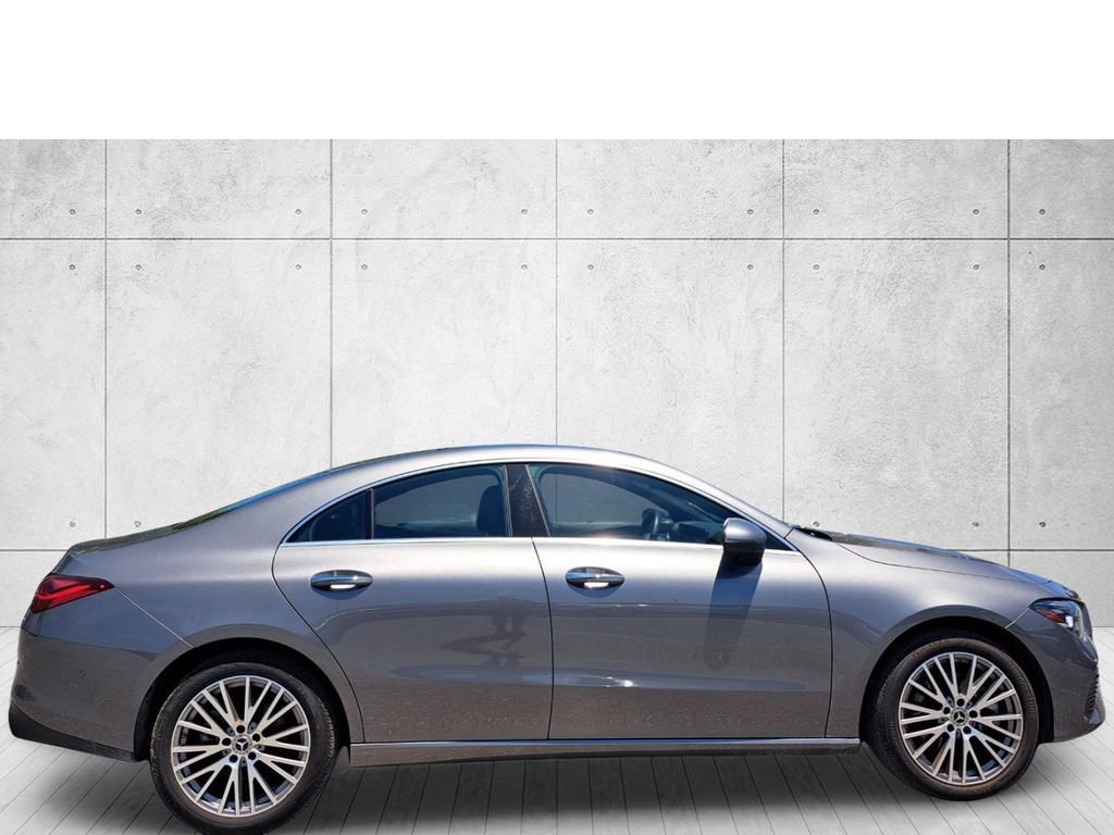 Used 2025 Mercedes-Benz CLA 250 image 4