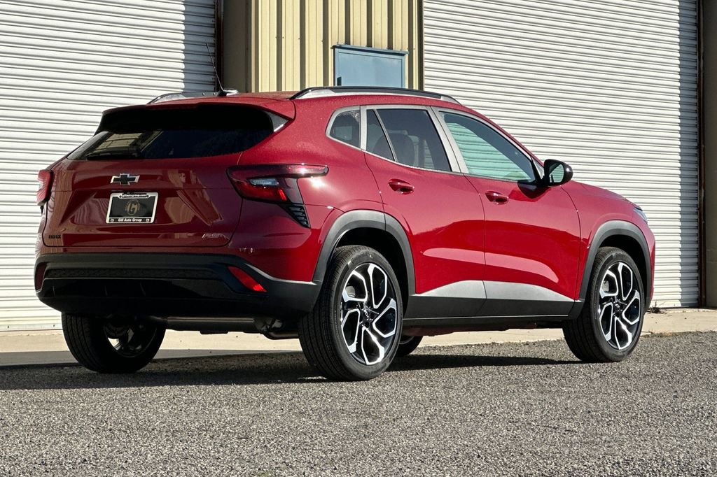 New 2026 Chevrolet Trax RS w/ Sunroof Package FWD image 6