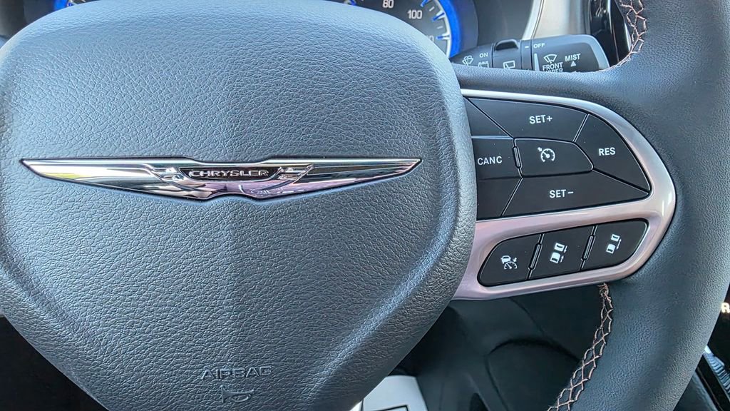 New 2026 Chrysler Pacifica Pinnacle image 33