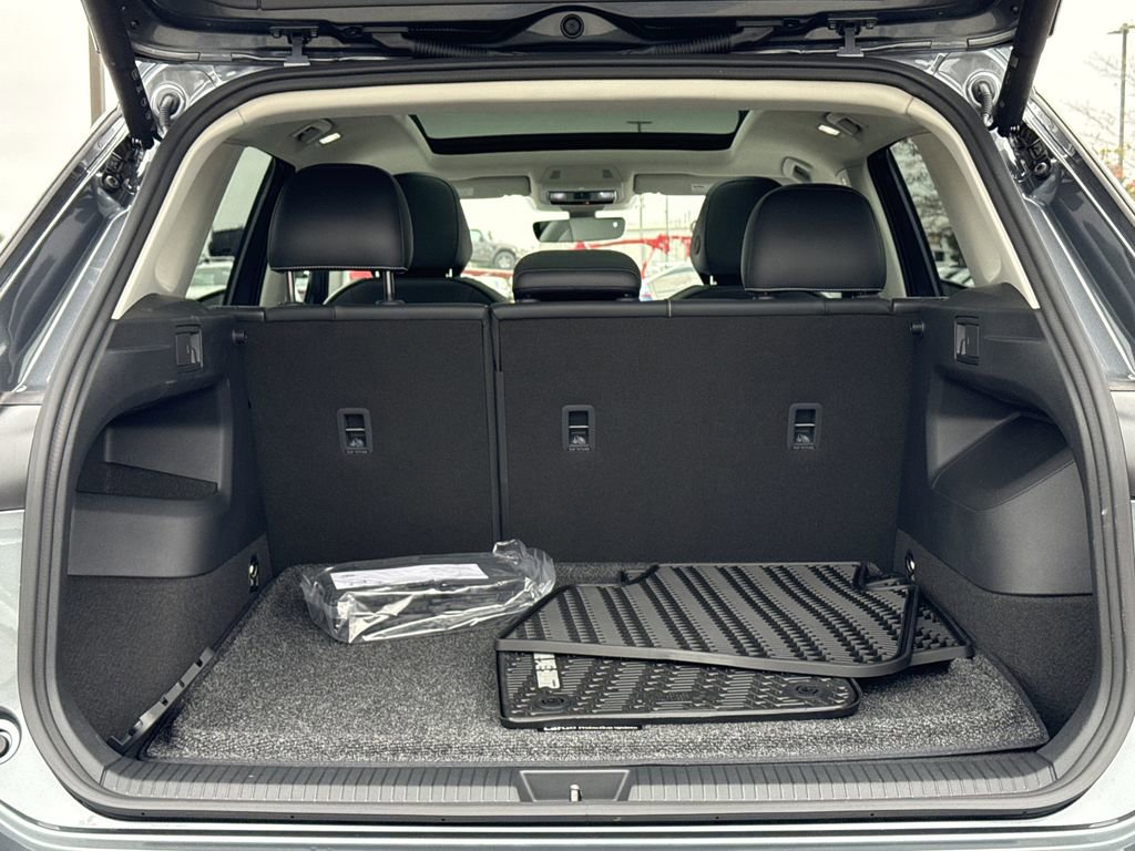 New 2026 Volkswagen Tiguan SE image 16