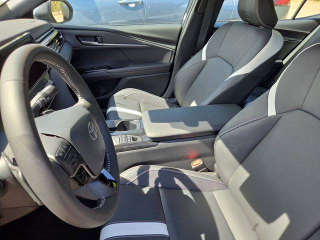 Used 2026 Toyota Camry SE w/ Convenience Package image 11