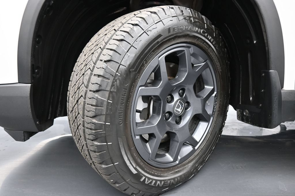 Certified 2025 Honda Pilot TrailSport image 16