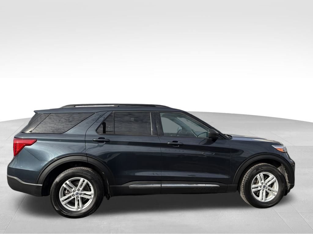 Used 2023 Ford Explorer XLT w/ Class IV Trailer Tow Package image 10