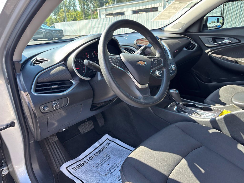 Used 2020 Chevrolet Malibu LS FWD image 15