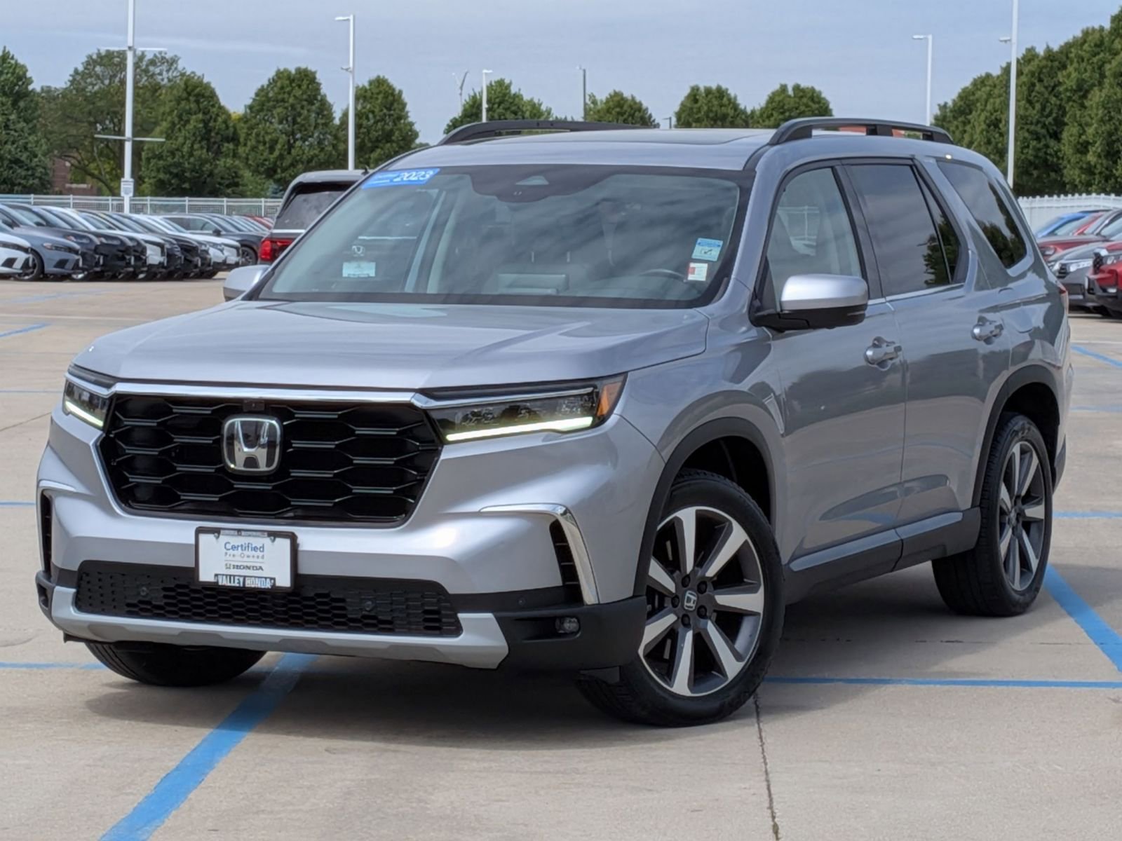 Used 2023 Honda Pilot Elite image 2