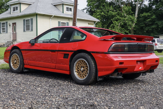 Used 1988 Pontiac Fiero GT RWD image 6