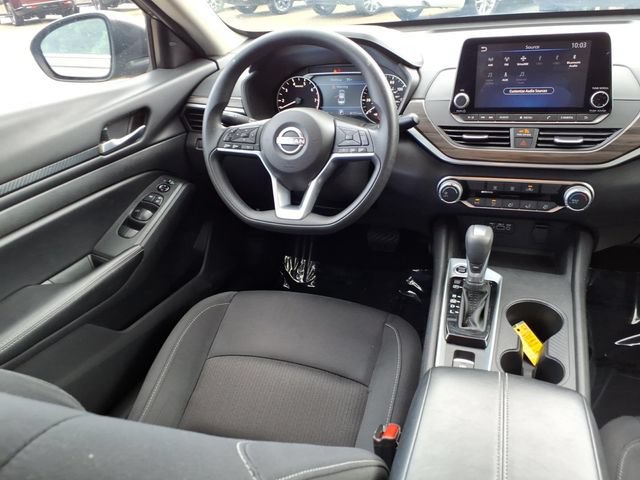 Used 2025 Nissan Altima 2.5 SV AWD/4WD image 5