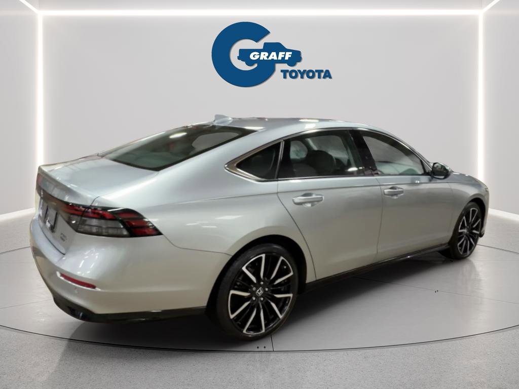 Used 2024 Honda Accord Touring image 5