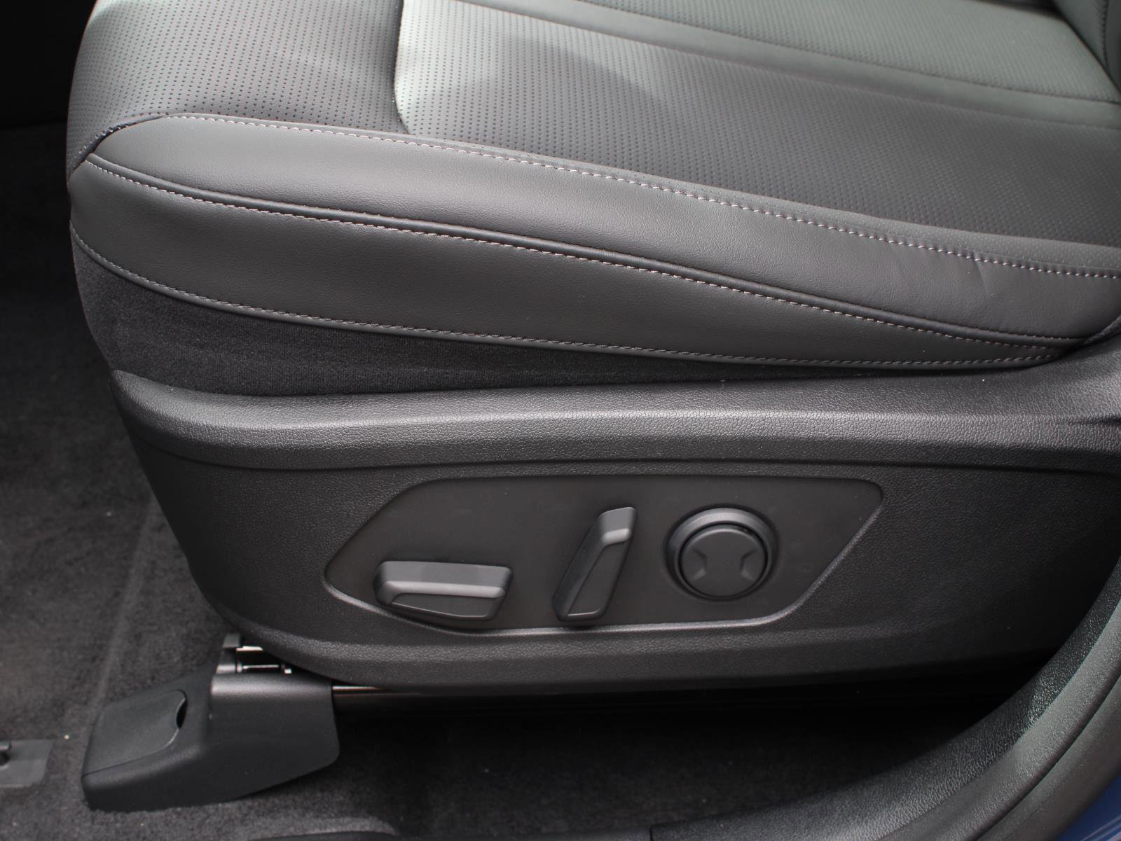 New 2026 Kia Sorento S w/ S Panoramic Sunroof Package image 15