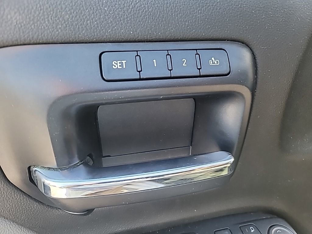 Used 2014 Chevrolet Silverado 1500 LTZ AWD/4WD image 16