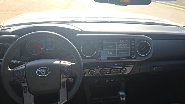 Used 2021 Toyota Tacoma TRD Off-Road image 14