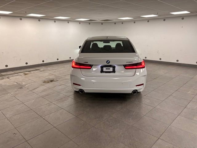 Used 2024 BMW 330i xDrive Sedan w/ Convenience Package image 4