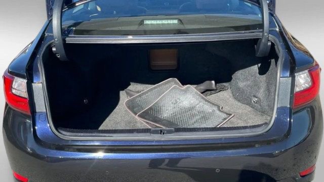 Used 2018 Lexus ES 350 w/ Premier Package image 8