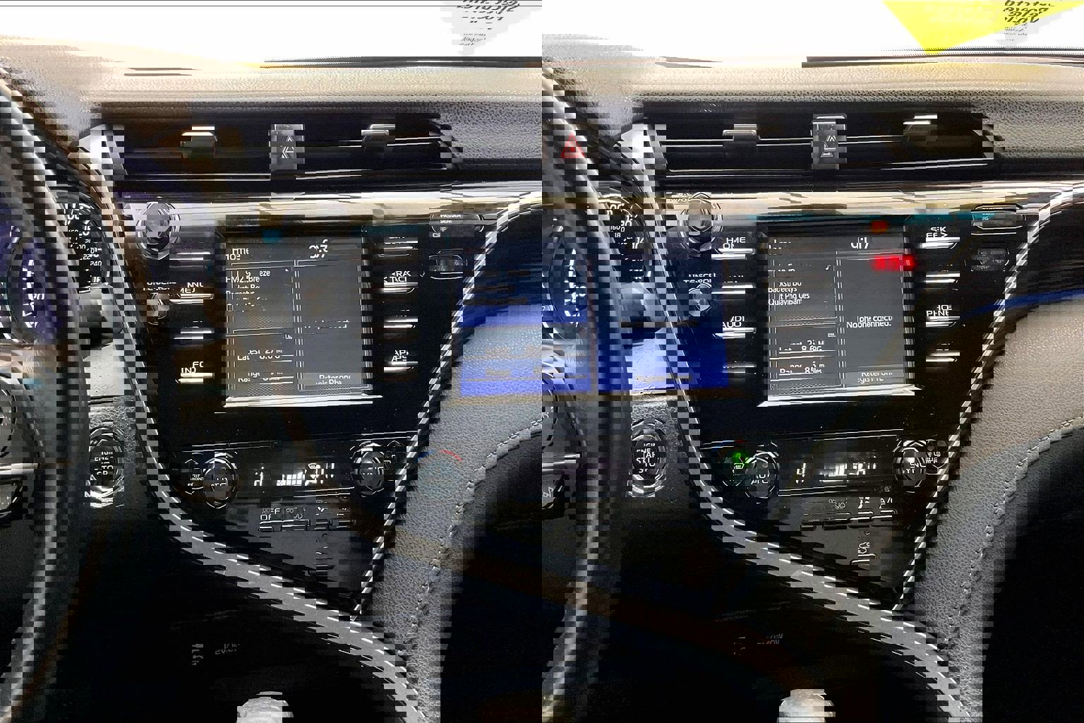 Used 2018 Toyota Camry XLE image 5