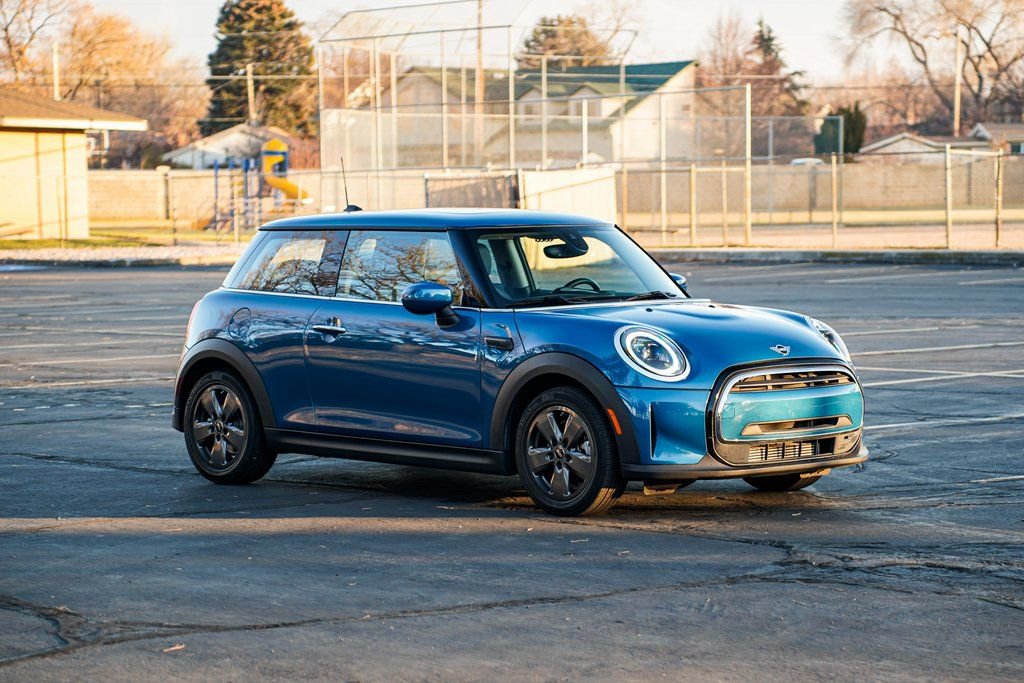 Certified 2023 MINI Cooper 2-Door Hardtop image 3