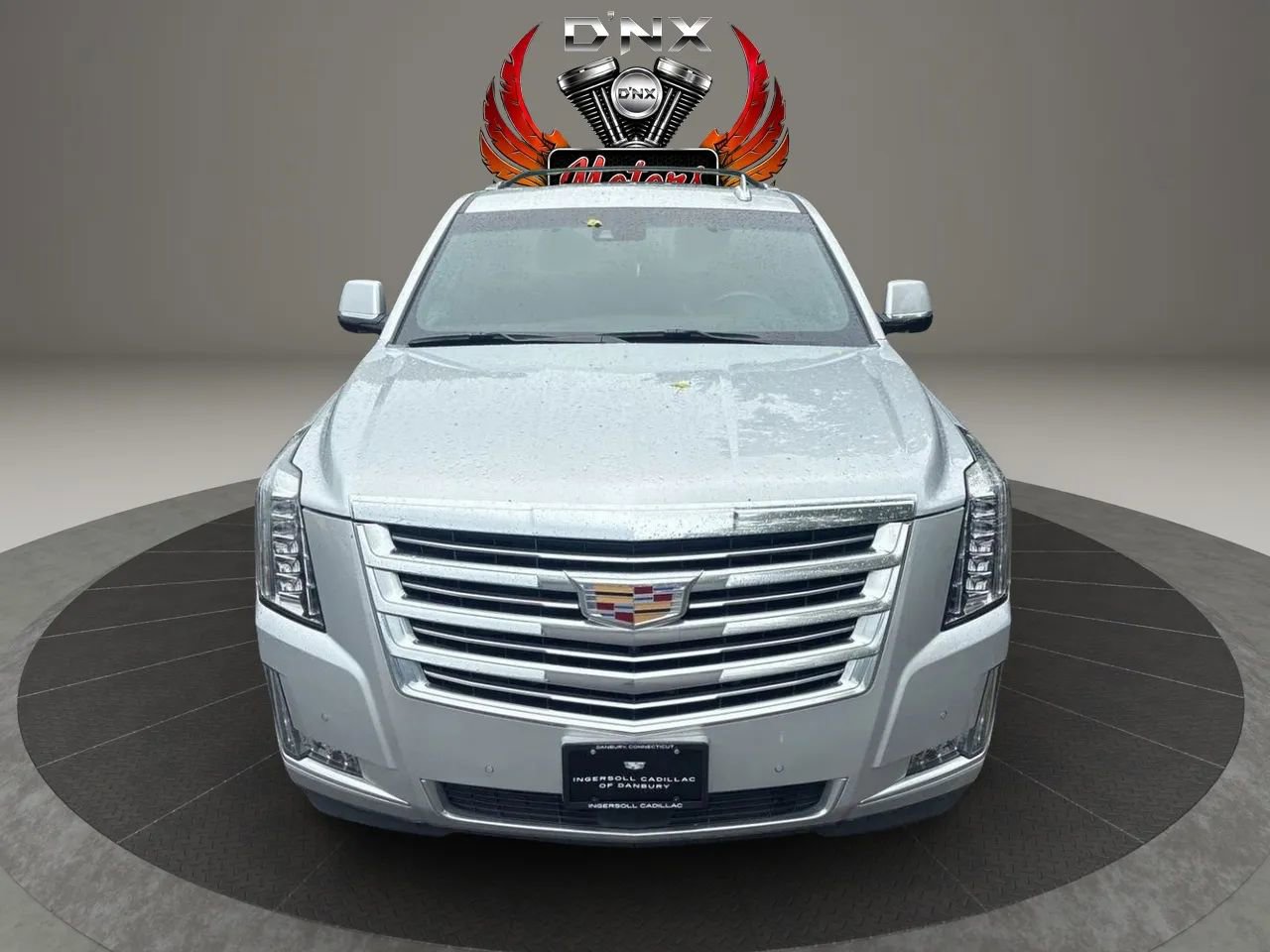 Used 2017 Cadillac Escalade ESV Platinum AWD/4WD image 12