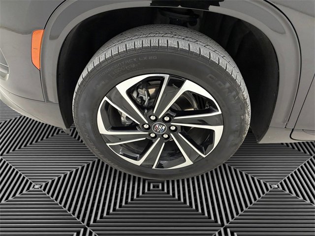 Certified 2025 Buick Enclave Sport Touring image 9