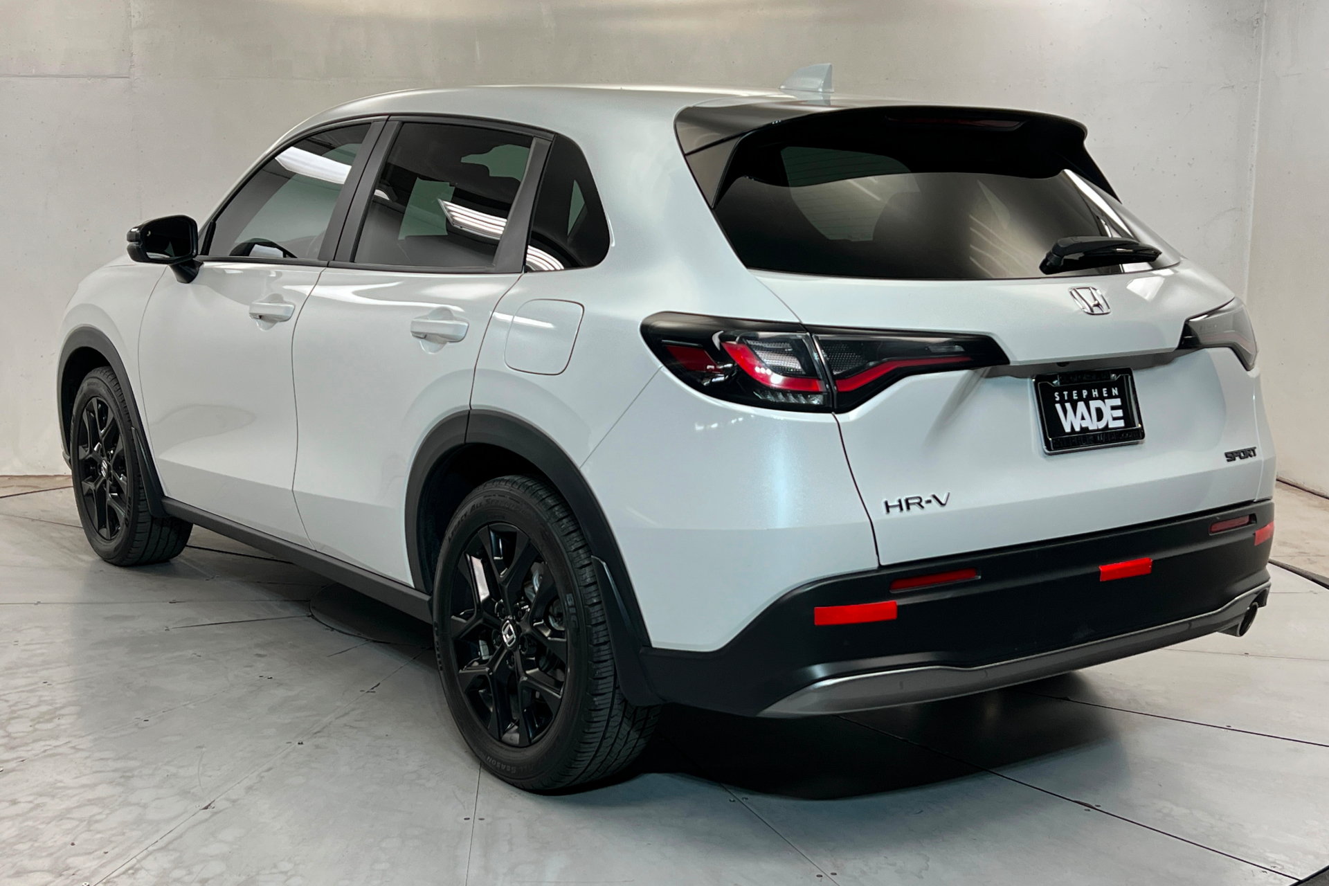 Used 2024 Honda HR-V Sport image 3